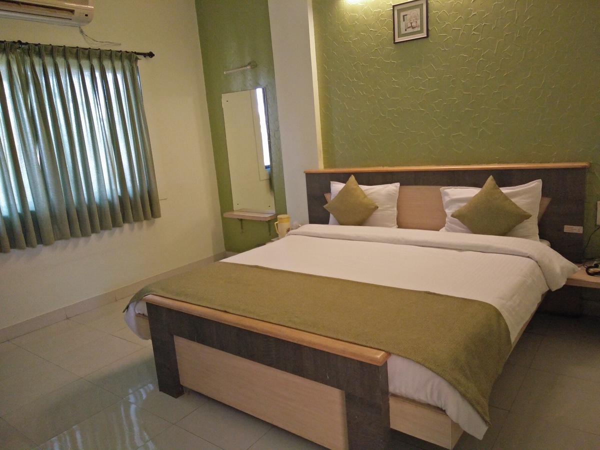 Cool Palace Hotels Nashik Exterior foto