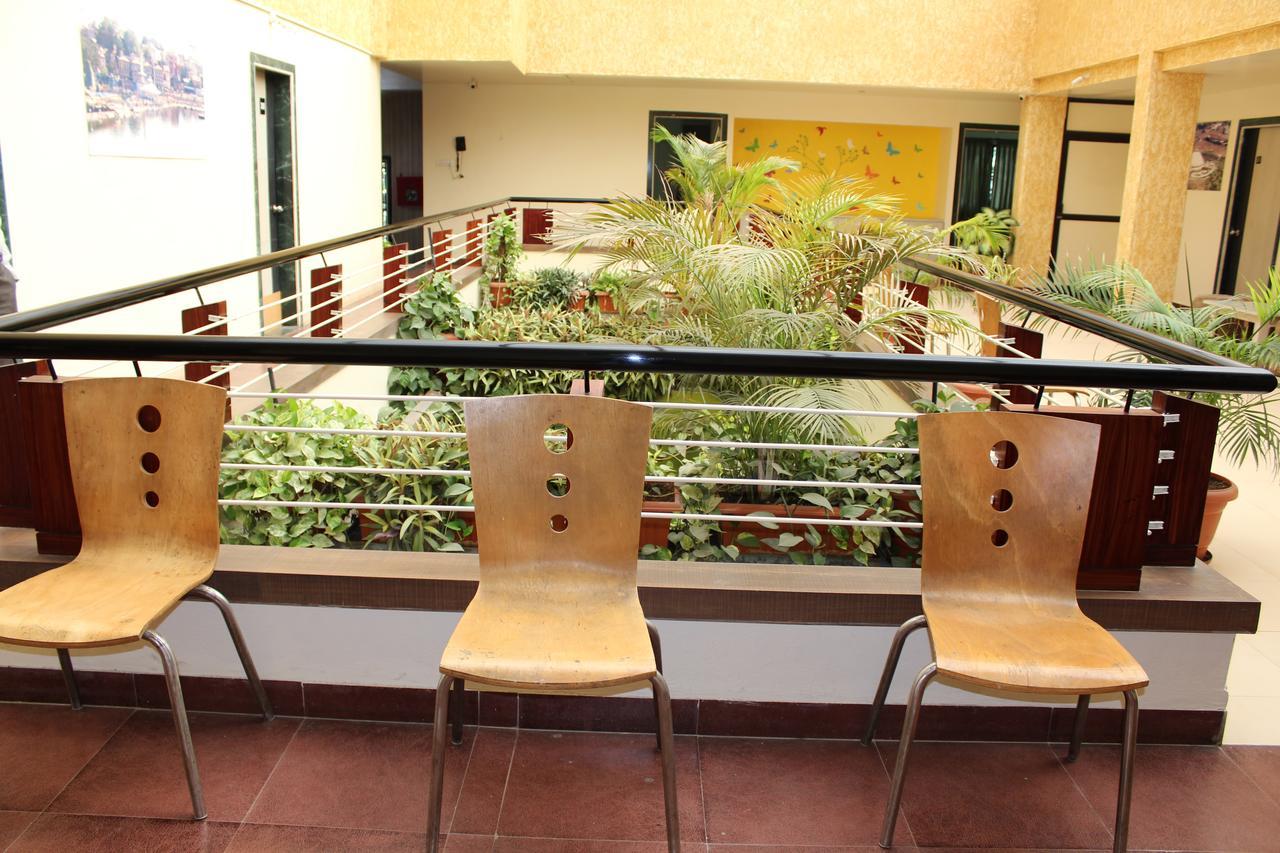 Cool Palace Hotels Nashik Exterior foto