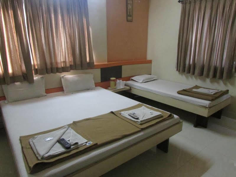 Cool Palace Hotels Nashik Exterior foto