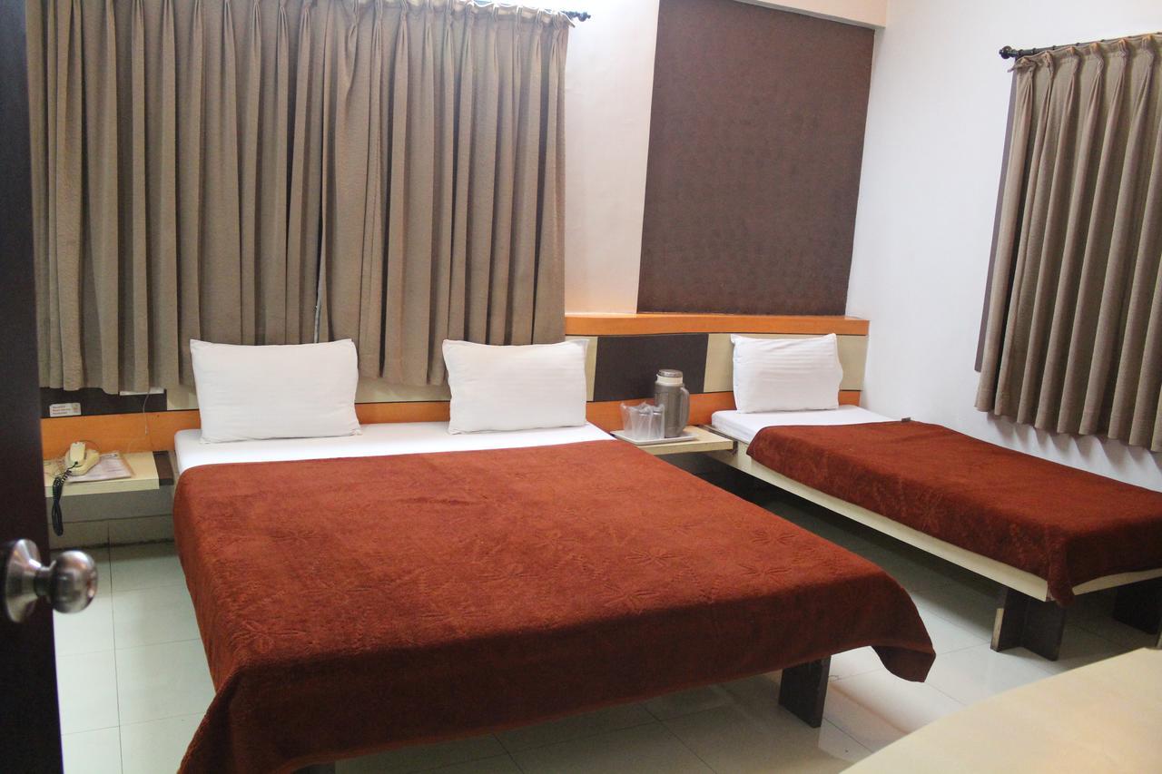 Cool Palace Hotels Nashik Exterior foto