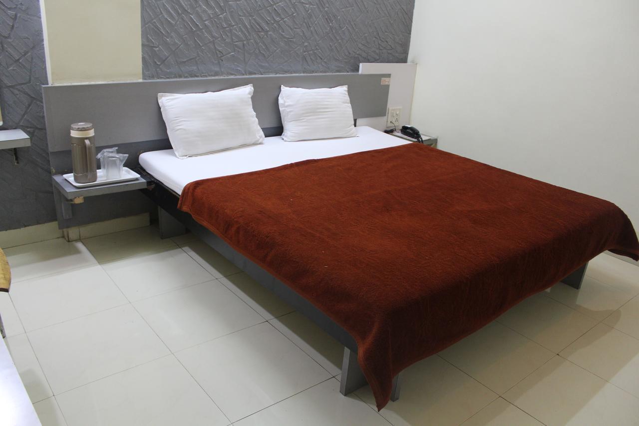 Cool Palace Hotels Nashik Exterior foto