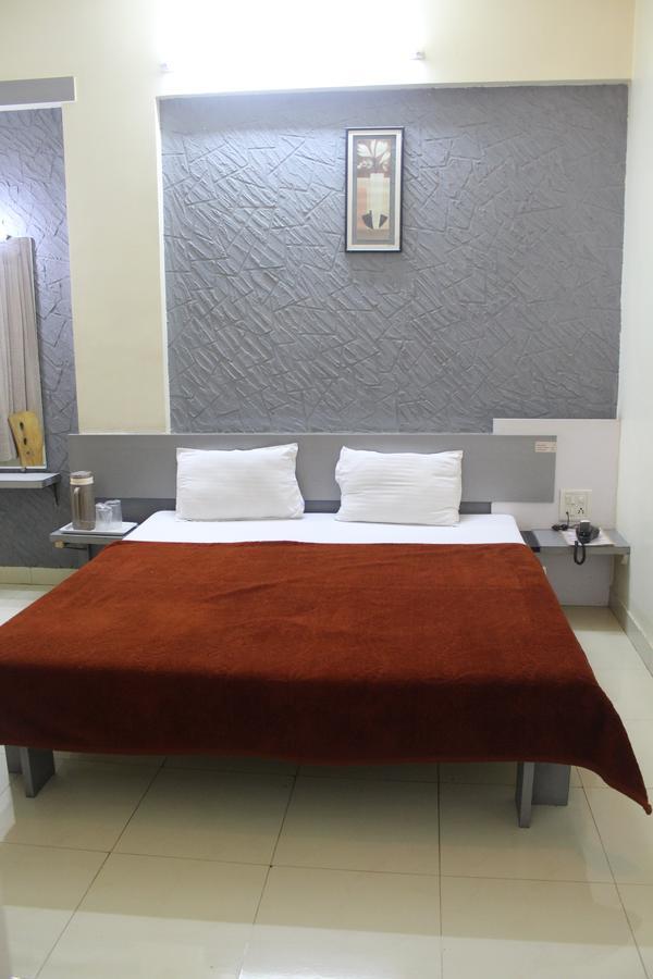 Cool Palace Hotels Nashik Exterior foto