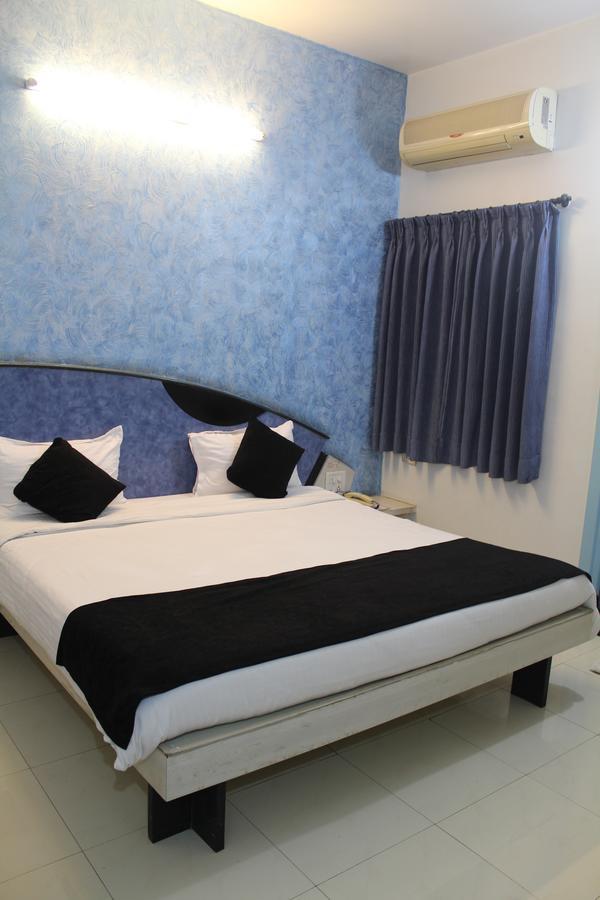Cool Palace Hotels Nashik Exterior foto