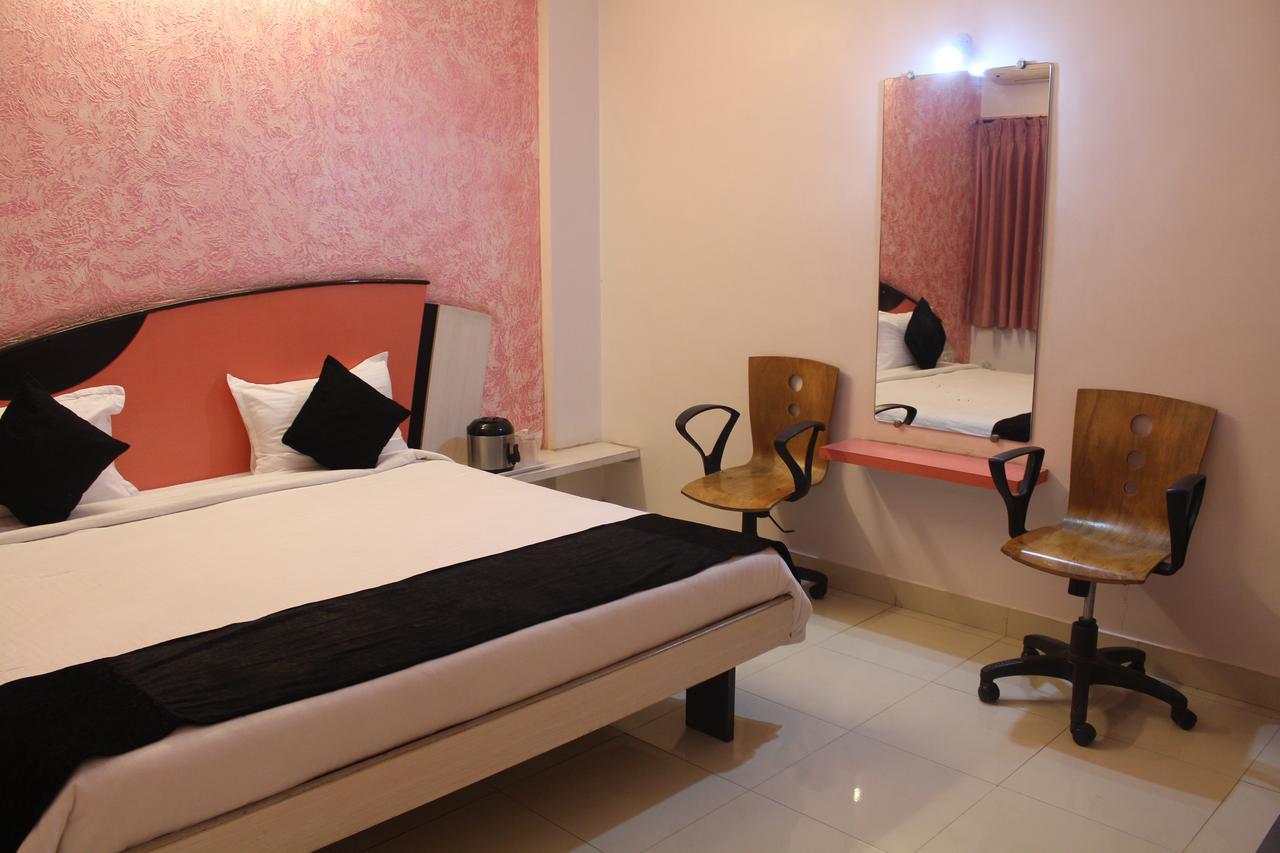 Cool Palace Hotels Nashik Exterior foto
