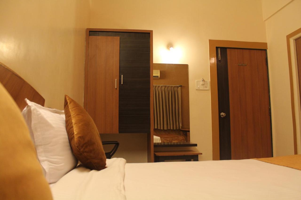 Cool Palace Hotels Nashik Exterior foto