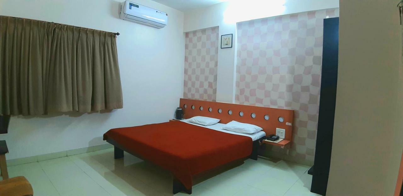 Cool Palace Hotels Nashik Exterior foto