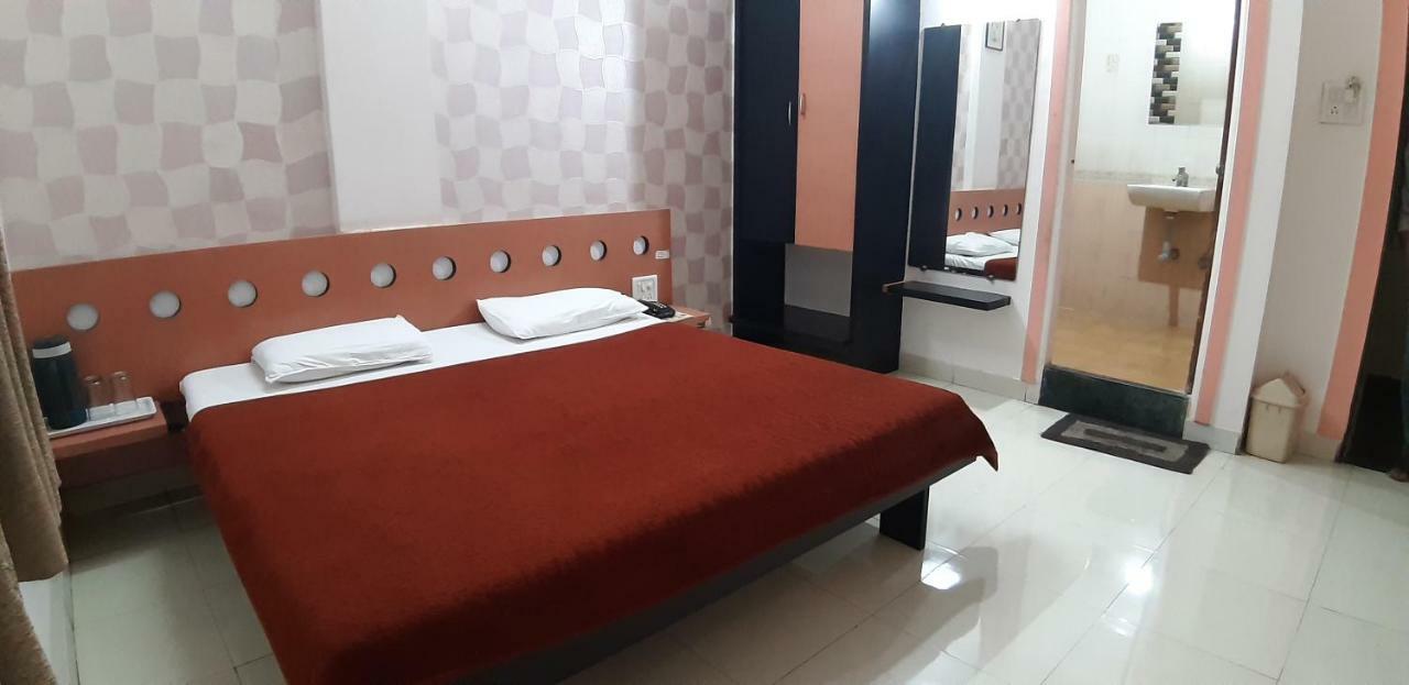 Cool Palace Hotels Nashik Exterior foto