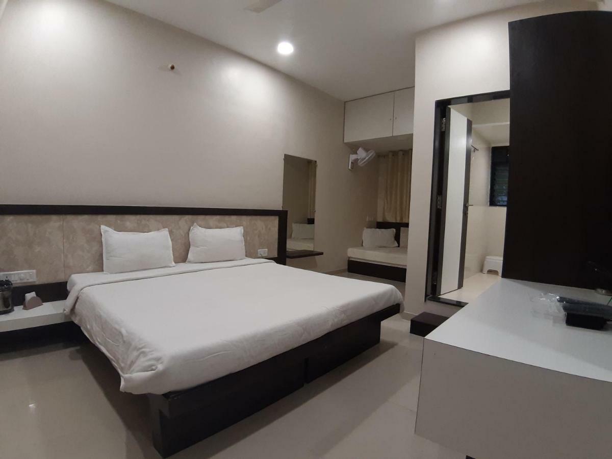 Cool Palace Hotels Nashik Exterior foto