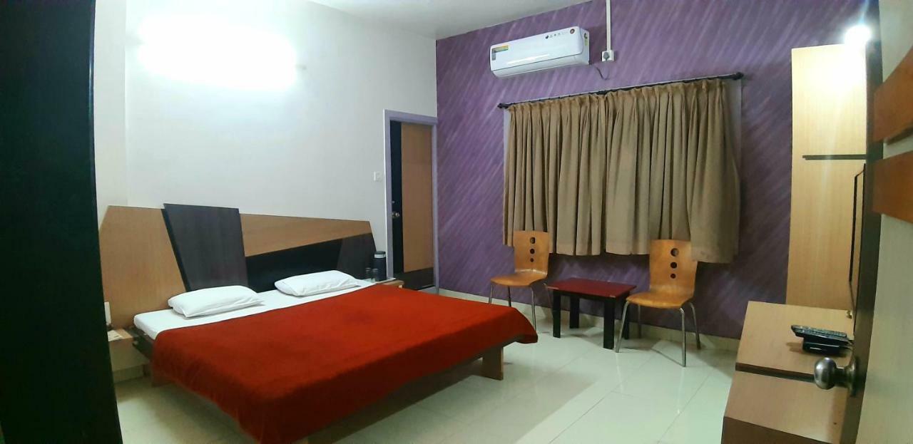 Cool Palace Hotels Nashik Exterior foto